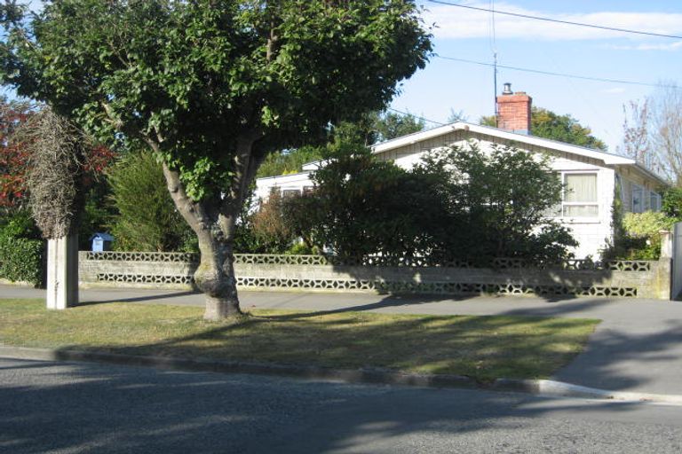 Photo of property in 17 Athol Place, Highfield, Timaru, 7910