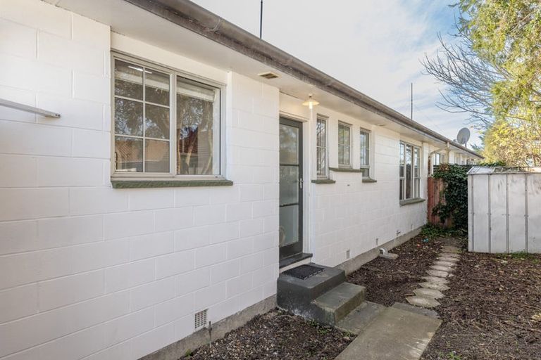 Photo of property in 1/12 Shetland Street, Woolston, Christchurch, 8062
