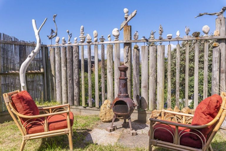 Photo of property in 42 Rodney Avenue, Te Horo Beach, Otaki, 5581