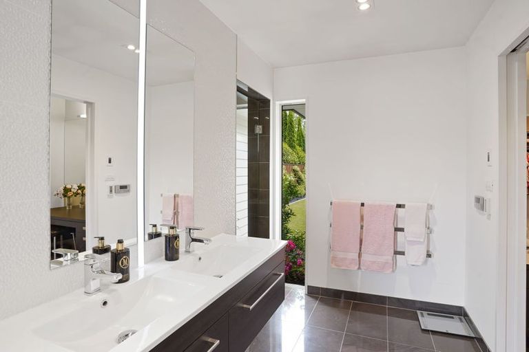 Photo of property in 97d Englefield Road, Northwood, Christchurch, 8051