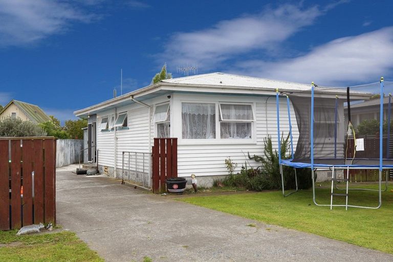 Photo of property in 407 Huia Place, Camberley, Hastings, 4120