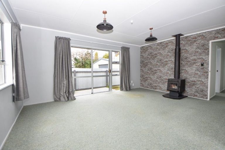 Photo of property in 12 Moore Crescent, Carterton, 5713