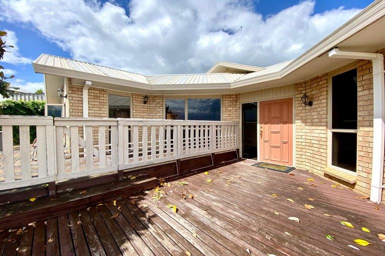 Photo of property in 16 Jackson Place, Pukekohe, 2120
