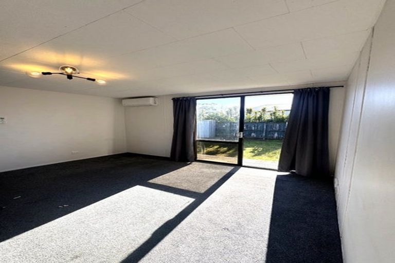 Photo of property in 37 Metcalfe Road, Ranui, Auckland, 0612