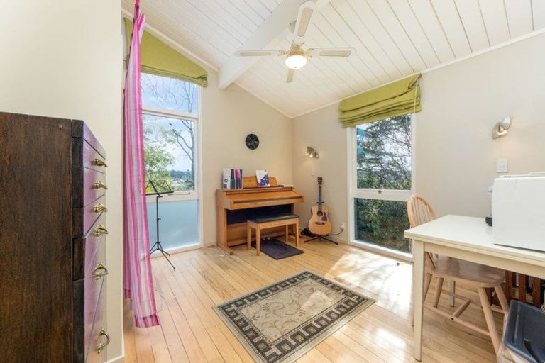 Photo of property in 60 Alton Avenue, Hillcrest, Auckland, 0627