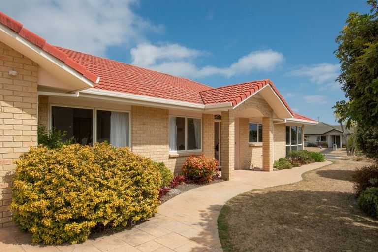 Photo of property in 116 Santa Monica Drive, Papamoa Beach, Papamoa, 3118