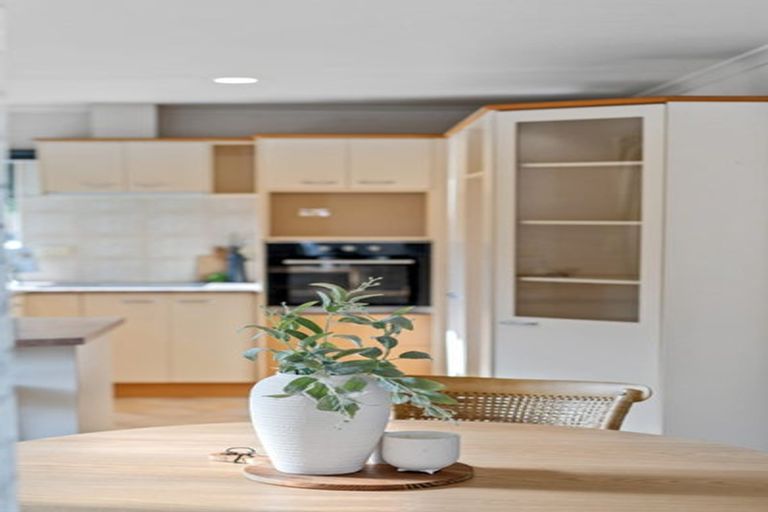 Photo of property in 30 Mcleod Place, Papamoa Beach, Papamoa, 3118