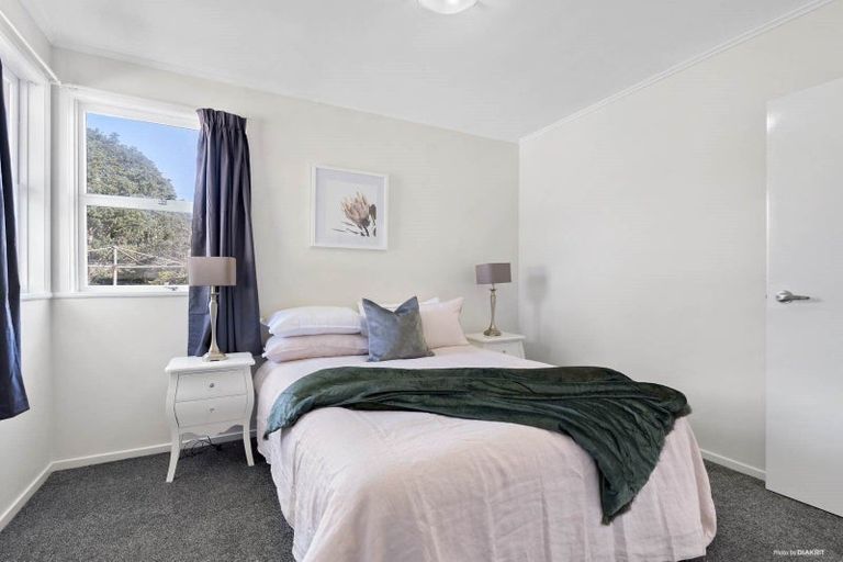 Photo of property in 70 Holly Street, Avondale, Auckland, 1026