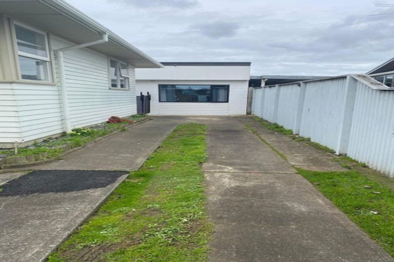 Photo of property in 10 Harania Avenue, Favona, Auckland, 2024