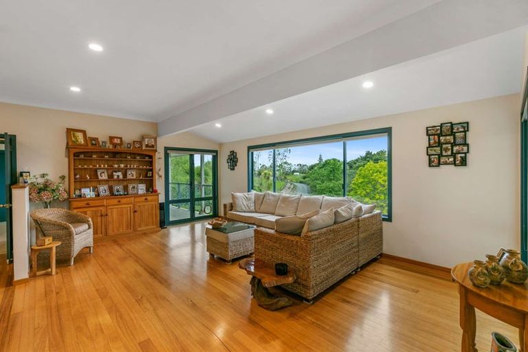Photo of property in 365 Oneriri Road, Kaiwaka, 0573