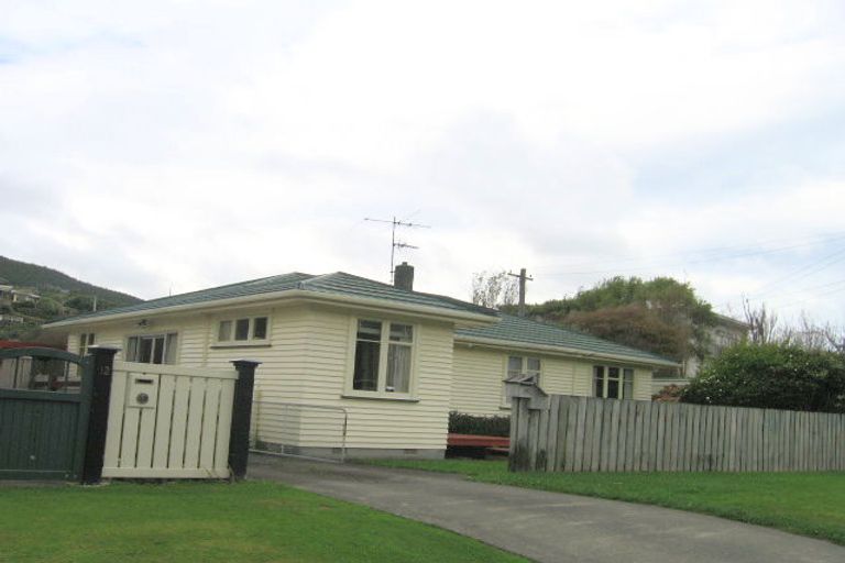 Photo of property in 8 Findlay Street, Tawa, Wellington, 5028