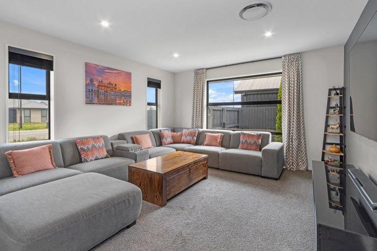 Photo of property in 85 Prestons Park Drive, Marshland, Christchurch, 8083