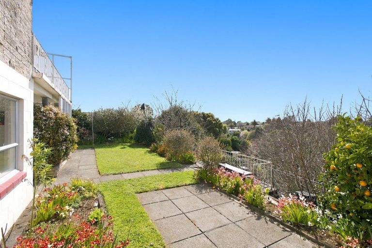 Photo of property in 7 Montana Place, Merrilands, New Plymouth, 4312
