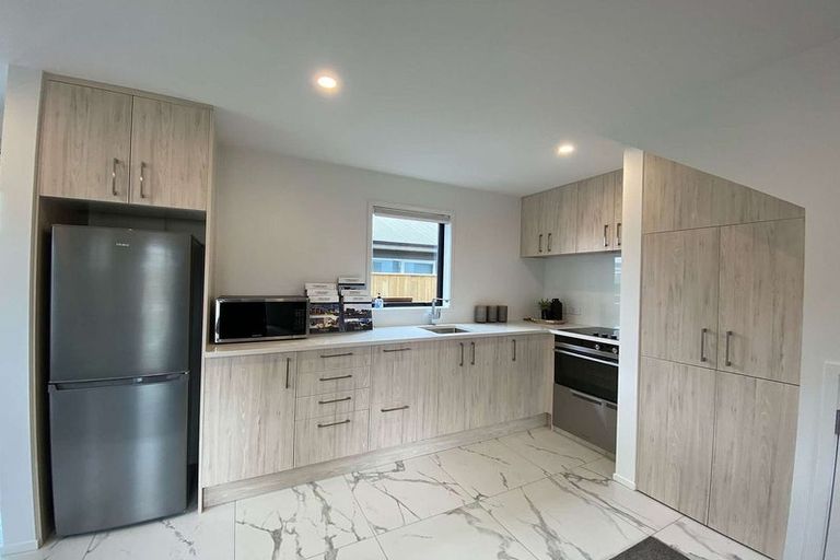 Photo of property in 4/27 Waiwhetu Road, Waiwhetu, Lower Hutt, 5010