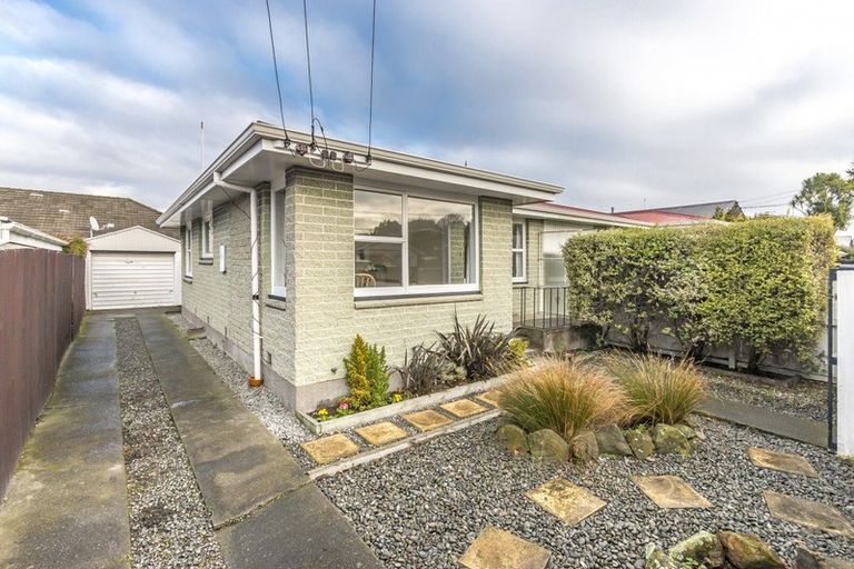 Photo of property in 2/3 Dominion Avenue, Spreydon, Christchurch, 8024