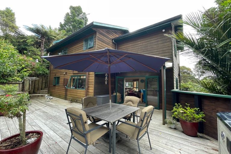 Photo of property in 214 Shaw Road, Oratia, Auckland, 0604