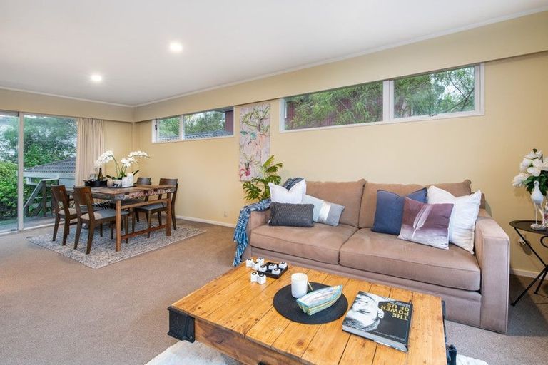 Photo of property in 1/39 View Road, Campbells Bay, Auckland, 0630