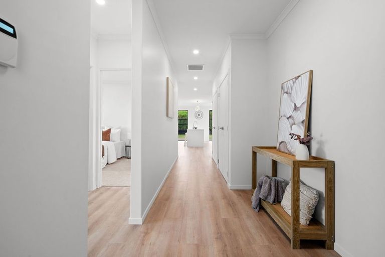 Photo of property in 39 Overton Street, Rototuna North, 3210