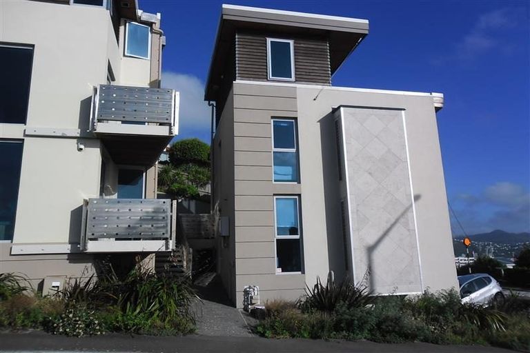 Photo of property in 1d The Crescent, Roseneath, Wellington, 6011