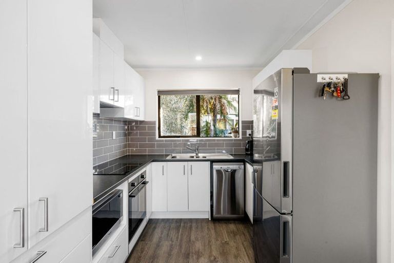 Photo of property in 32a Odlin Crescent, Nawton, Hamilton, 3200