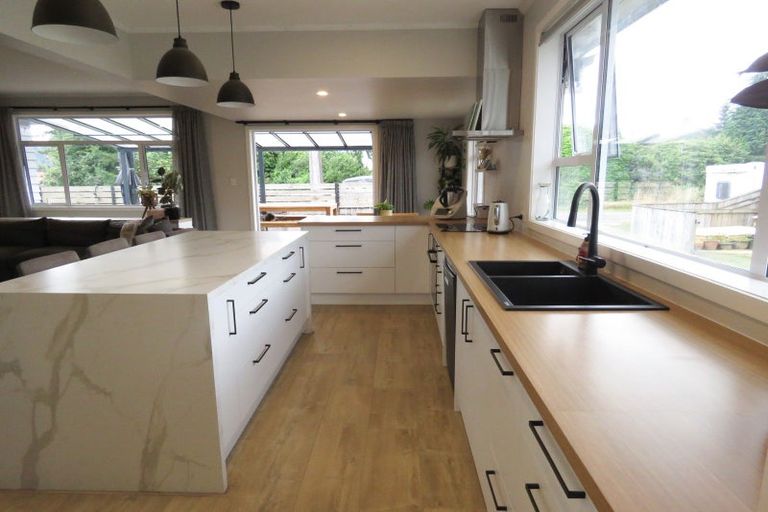 Photo of property in 1 Caples Street, Reefton, 7830