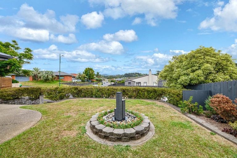 Photo of property in 9 Chelmsley Avenue, Henderson, Auckland, 0612