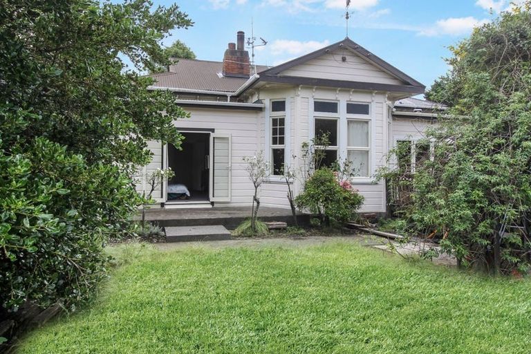 Photo of property in 156 Kawakawa Road, Feilding, 4775