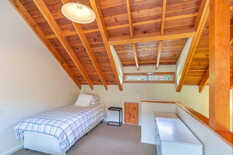 Photo of property in 34 Makahika Road, Levin, 5571