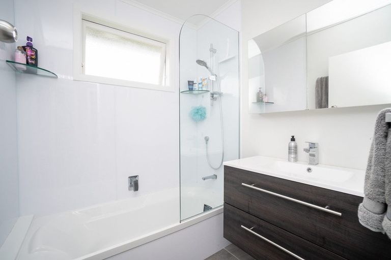 Photo of property in 23 Benmore Avenue, Cloverlea, Palmerston North, 4412