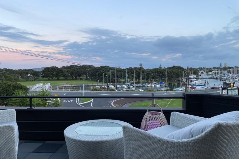 Photo of property in 1/1 Commodore Parry Road, Castor Bay, Auckland, 0620