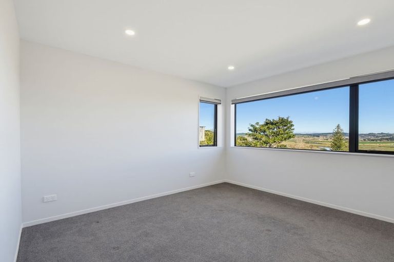 Photo of property in 33a St James Avenue, Helensville, 0800