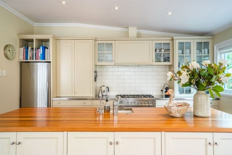 Photo of property in 18a Richmond Avenue, Northcote Point, Auckland, 0627