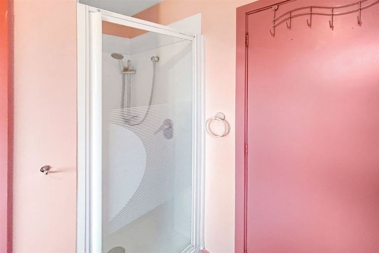 Photo of property in 68 Karnak Crescent, Russley, Christchurch, 8042