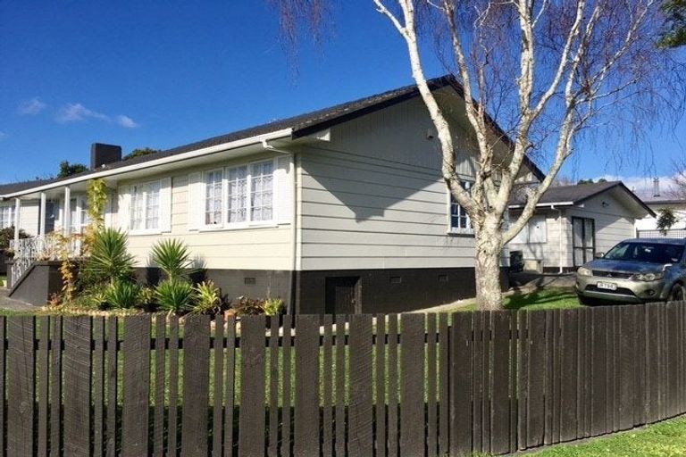 Photo of property in 1 Malmo Place, Manurewa, Auckland, 2102