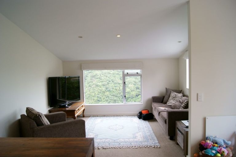 Photo of property in 59a Mandalay Terrace, Khandallah, Wellington, 6035