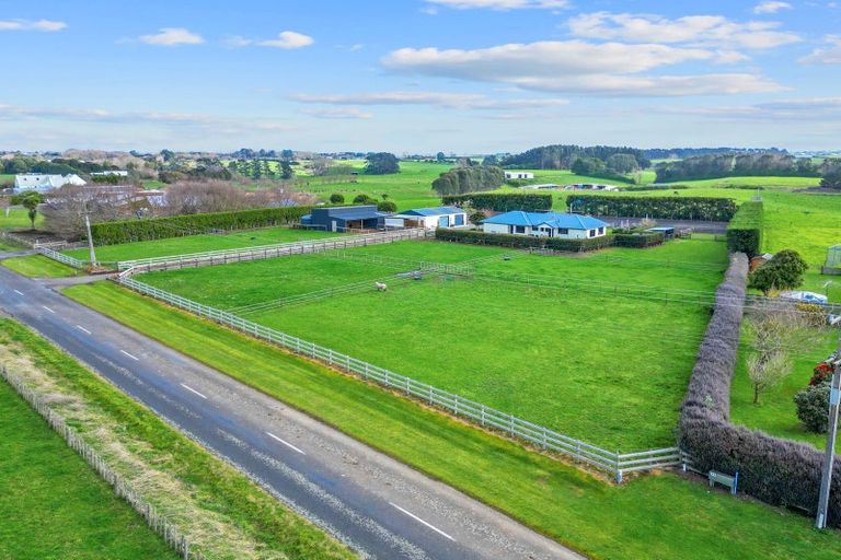 Photo of property in 295 Turuturu Road, Hawera, 4674