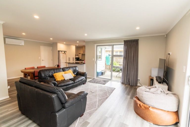 Photo of property in 12b Palmer Crescent, Silverstream, Upper Hutt, 5019