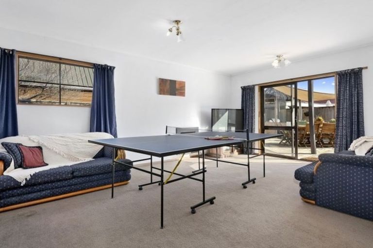 Photo of property in 21 Baltimore Crescent, Totara Park, Upper Hutt, 5018