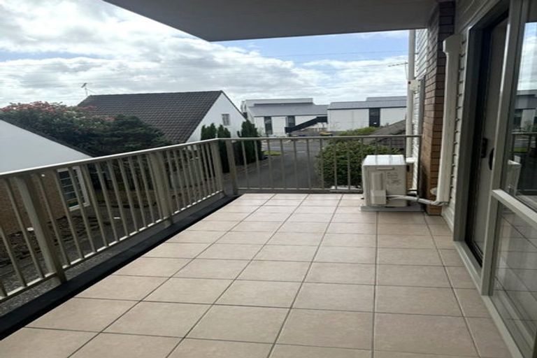 Photo of property in St Claire Village, 182/172 Mcleod Road, Te Atatu South, Auckland, 0610