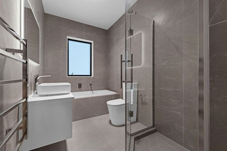 Photo of property in 2 Piedmonte Avenue, Pokeno, 2402