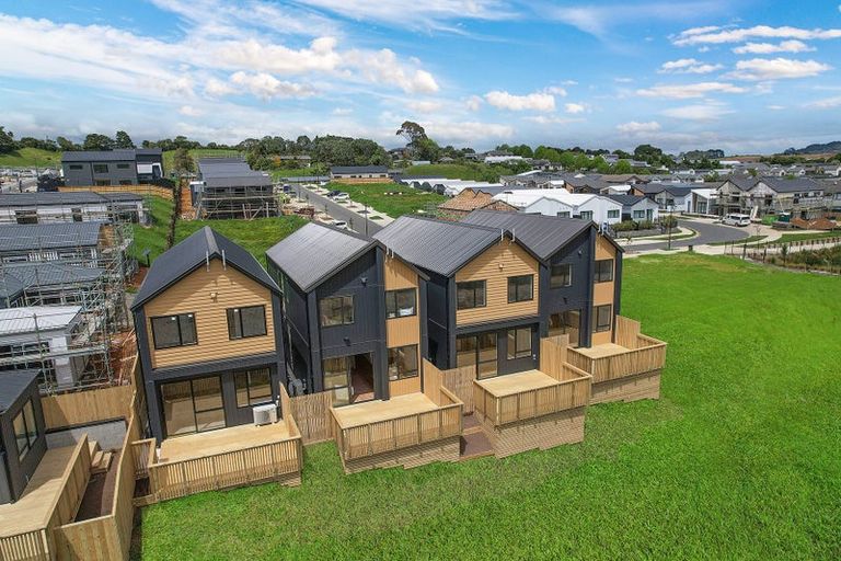 Photo of property in 33 Aituaa Road, Pukekohe, 2120