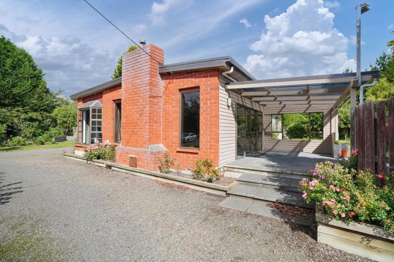 Photo of property in 29 Awarua Road, Otatara, Invercargill, 9879