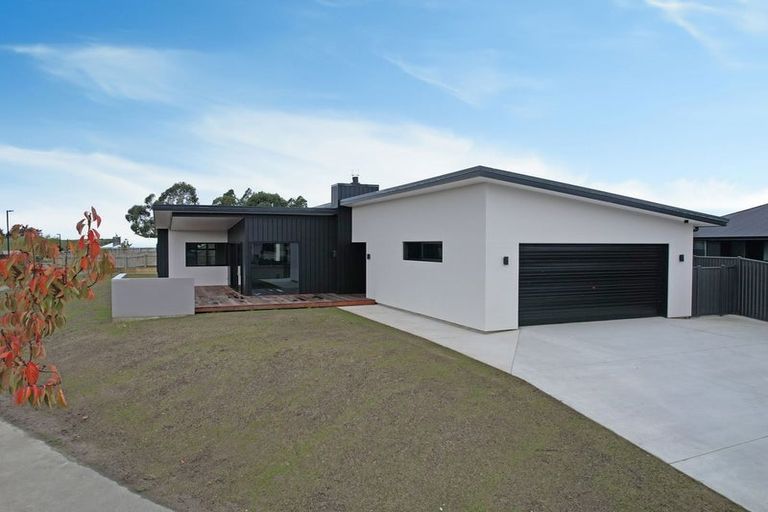 Photo of property in 18 Avoca Drive, Waiareka Junction, Oamaru, 9401