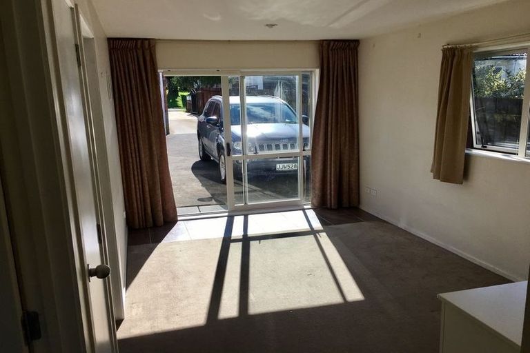 Photo of property in 40 Beechdale Crescent, Pakuranga Heights, Auckland, 2010