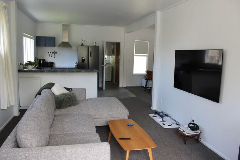 Photo of property in 102 Glen Road, The Glen, Dunedin, 9011