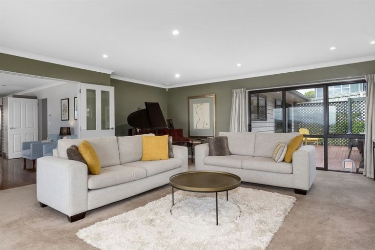 Photo of property in 5 Kahurangi Heights, Aotea, Porirua, 5024