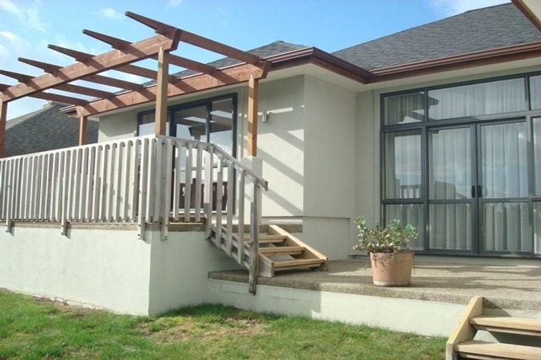 Photo of property in 6 Archer Rayner Place, Greenhithe, Auckland, 0632