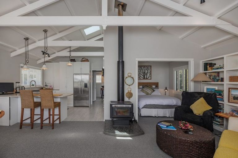 Photo of property in 15 Deeming Road, Okiato, Russell, 0272