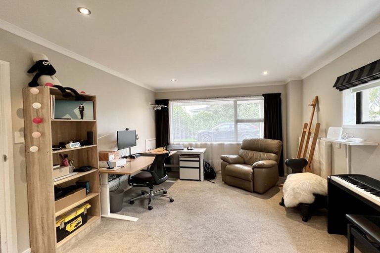 Photo of property in 12a Stuart Street, Levin, 5510