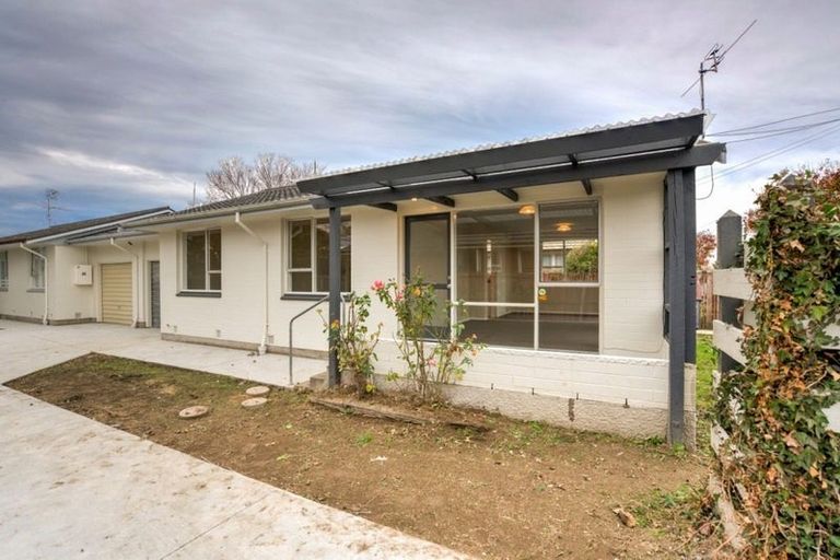 Photo of property in 59a Farquhars Road, Redwood, Christchurch, 8051